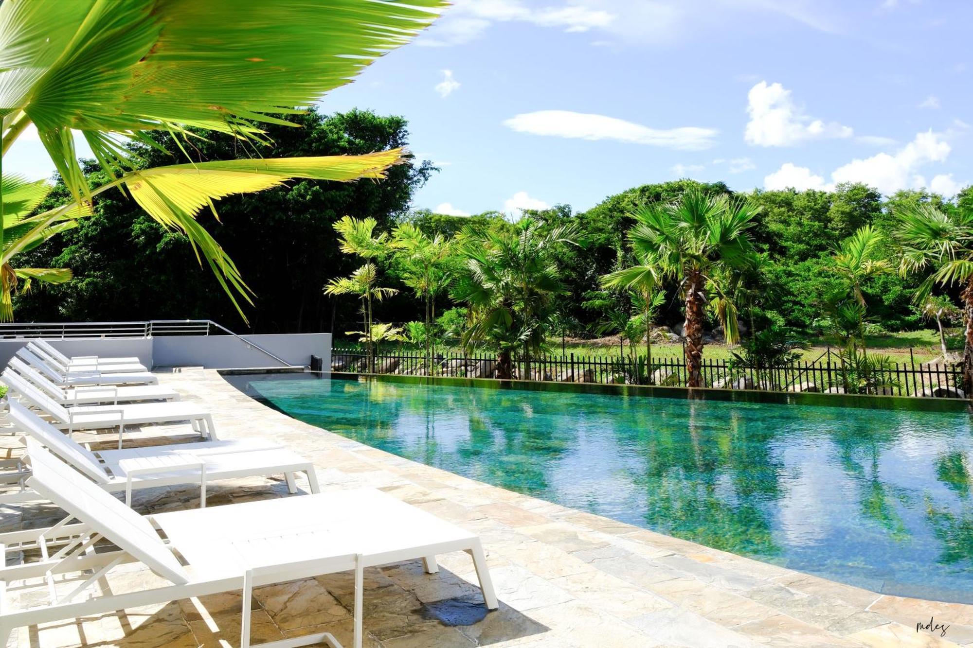 Le Domaine De L'Anse Mitan Aparthotel Les Trois-Ilets Bagian luar foto